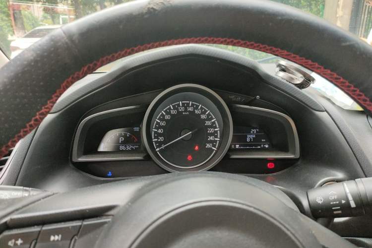 Used Mazda 3 Axela 2017 Sedan 1.5L Automatic Comfort Model Emission Standard China V Instrument Cluster