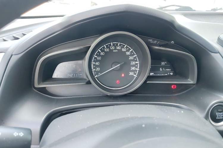Used Mazda 3 Axela 2017 Sedan 1.5L Manual Comfort Model Emission Standard China V Instrument Cluster
