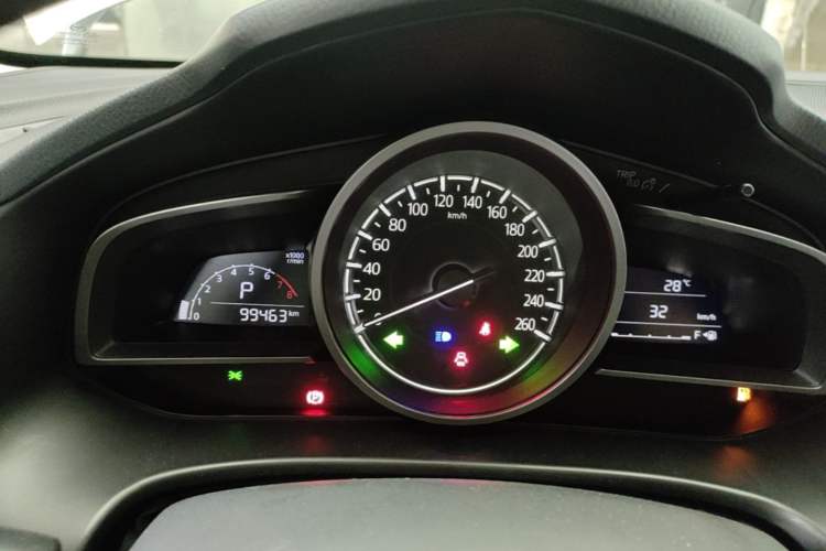 Used Mazda 3 Axela 2017 Sedan 1.5L Automatic Luxury Model Emission Standard China V Instrument Cluster