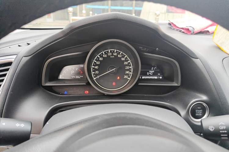 Used Mazda 3 Axela 2017 Sedan 1.5L Automatic Luxury Model Emission Standard China V Instrument Cluster