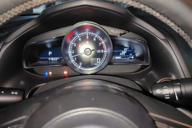 Used Mazda 3 Axela 2017 Sedan 2.0L Automatic Flagship Model China V Standard Instrument Cluster