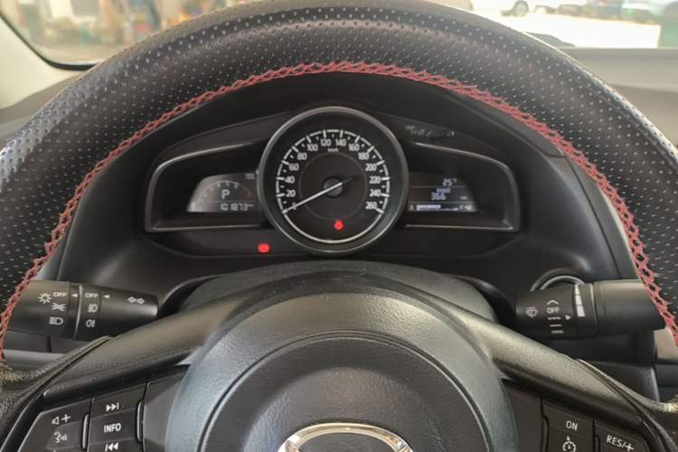 Used Mazda 3 Axela 2017 Sedan 1.5L Automatic Luxury Model Emission Standard China V Instrument Cluster