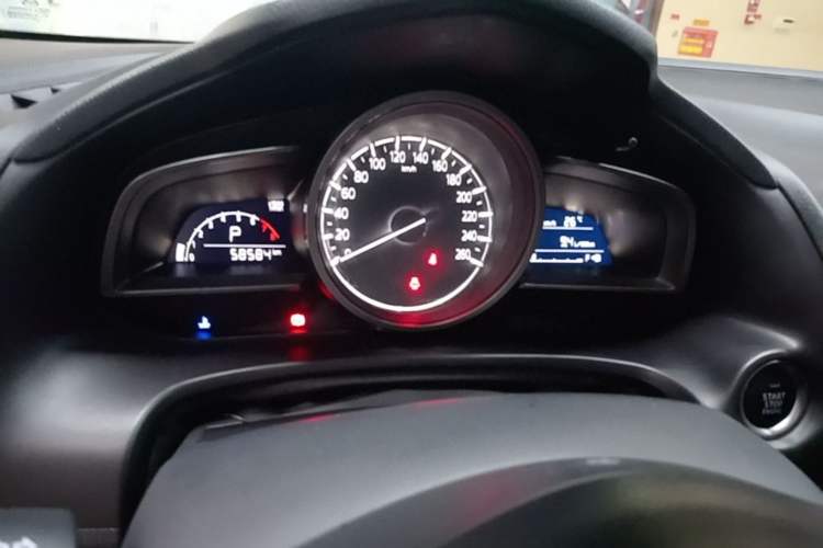 Used Mazda 3 Axela 2017 Sedan 1.5L Automatic Luxury Model Emission Standard China V Instrument Cluster