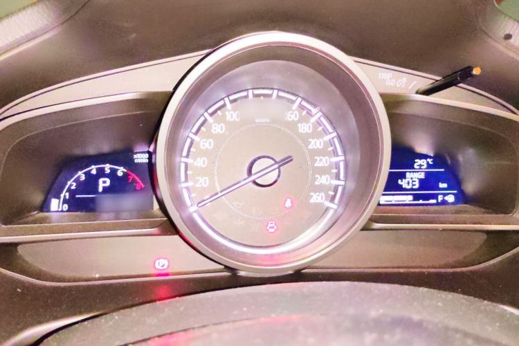 Used Mazda 3 Axela 2017 Hatchback 2.0L Automatic Luxury Model China VI Standard Instrument Cluster