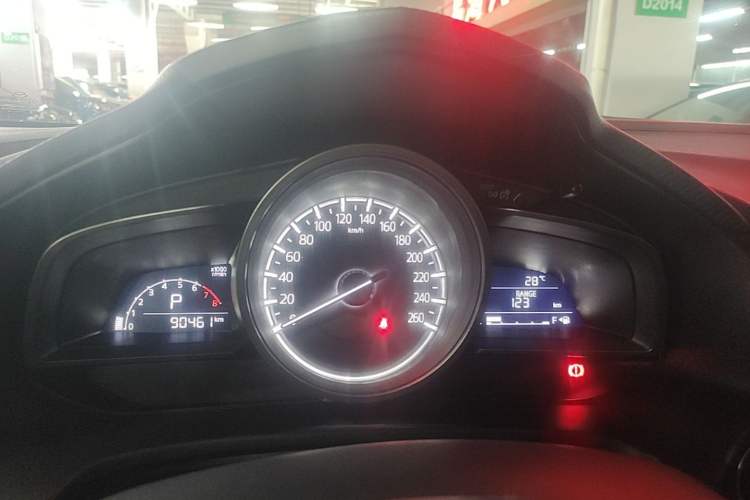 Used Mazda 3 Axela 2017 Sedan 1.5L Automatic Comfort Model Emission Standard China V Instrument Cluster