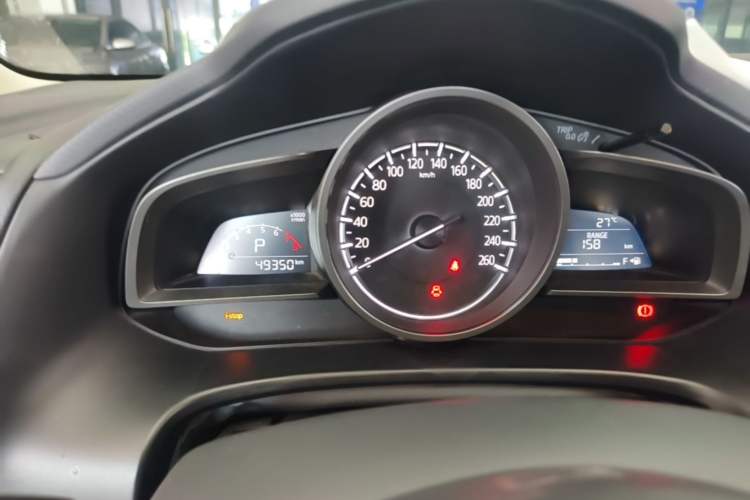 Used Mazda 3 Axela 2017 Sedan 1.5L Automatic Comfort Model Emission Standard China V Instrument Cluster