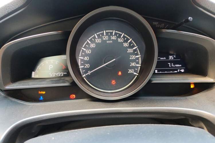 Used Mazda 3 Axela 2017 Hatchback 2.0L Automatic Luxury Model Emission Standard China V Instrument Cluster