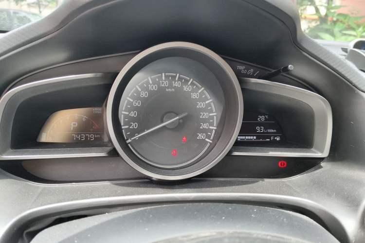 Used Mazda 3 Axela 2017 Sedan 1.5L Automatic Comfort Model Emission Standard China V Instrument Cluster