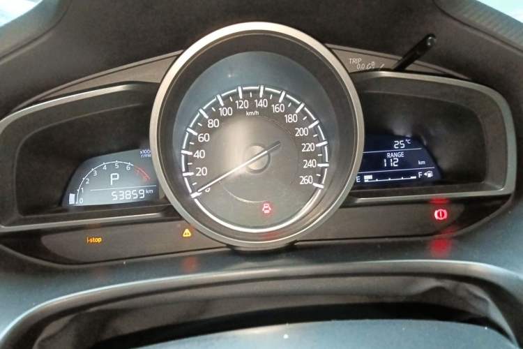 Used Mazda 3 Axela 2017 Sedan 1.5L Automatic Comfort Model China VI Standard Instrument Cluster