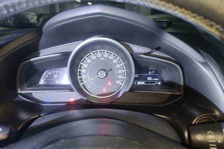 Used Mazda 3 Axela 2017 Sedan 1.5L Automatic Luxury Model Emission Standard China V Instrument Cluster