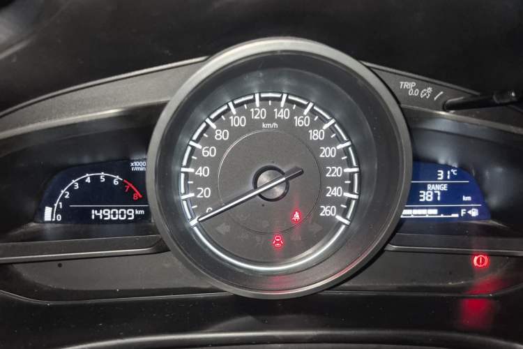 Used Mazda 3 Axela 2017 Sedan 1.5L Manual Comfort Model Emission Standard China V Instrument Cluster