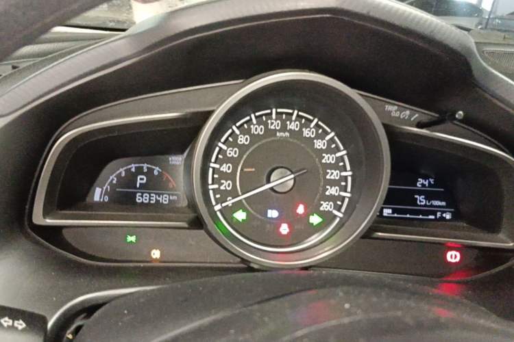 Used Mazda 3 Axela 2017 Hatchback 1.5L Automatic Comfort Model Emission Standard China V Instrument Cluster