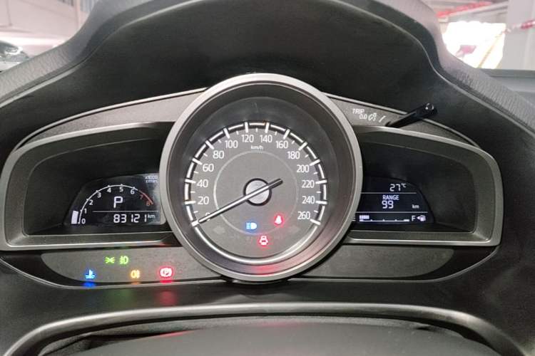 Used Mazda 3 Axela 2017 Sedan 1.5L Automatic Luxury Model Emission Standard China V Instrument Cluster