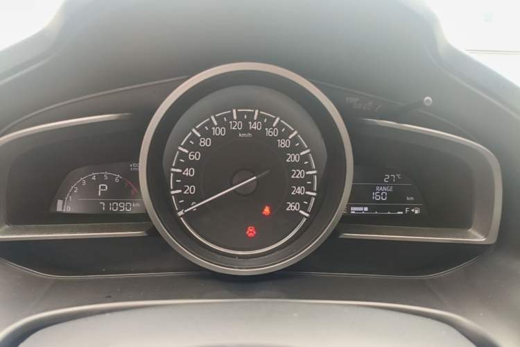 Used Mazda 3 Axela 2017 Hatchback 2.0L Automatic Luxury Model Emission Standard China V Instrument Cluster