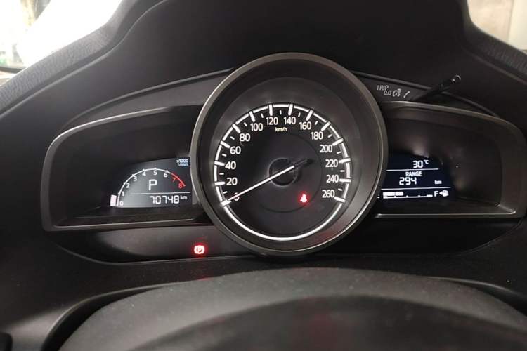 Used Mazda 3 Axela 2017 Hatchback 2.0L Automatic Luxury Model Emission Standard China V Instrument Cluster