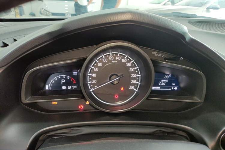Used Mazda 3 Axela 2017 Sedan 1.5L Automatic Luxury Model Emission Standard China V Instrument Cluster