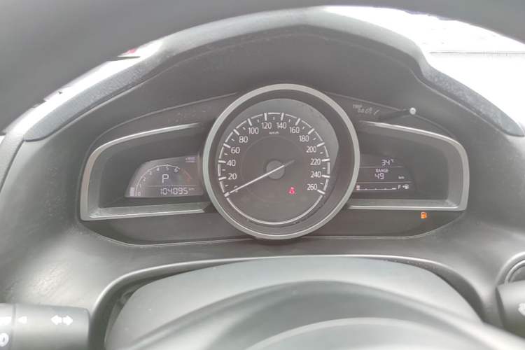 Used Mazda 3 Axela 2017 Hatchback 1.5L Automatic Luxury Model Emission Standard China V Instrument Cluster