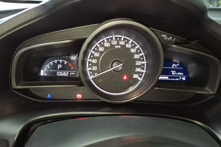 Used Mazda 3 Axela 2017 Sedan 1.5L Automatic Luxury Model Emission Standard China V Instrument Cluster