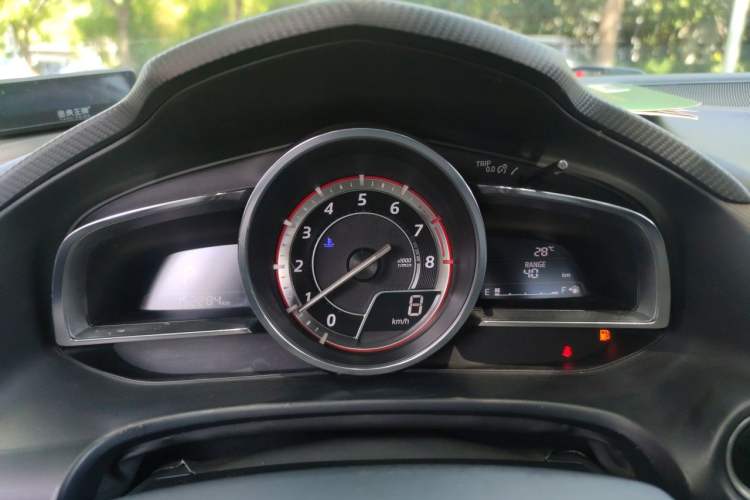 Used Mazda 3 Axela 2017 Sedan 1.5L Automatic Luxury Model Emission Standard China V Instrument Cluster