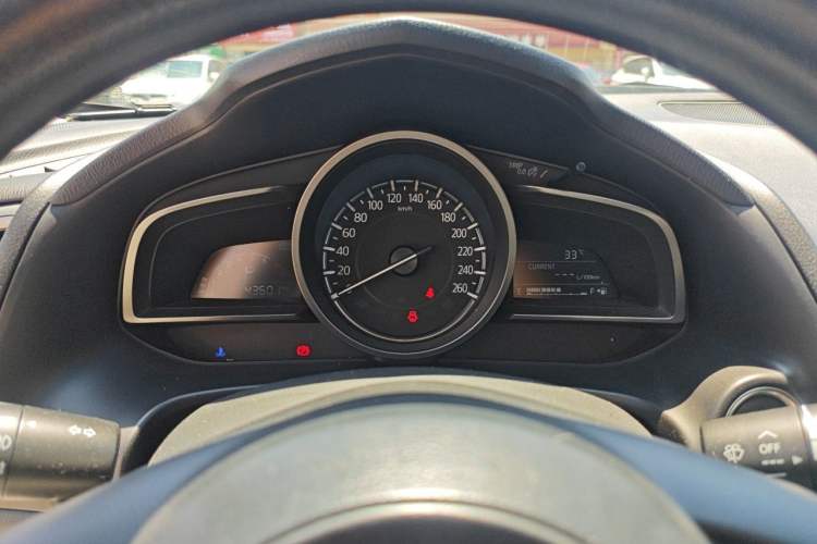 Used Mazda 3 Axela 2017 Sedan 1.5L Automatic Luxury Model Emission Standard China V Instrument Cluster
