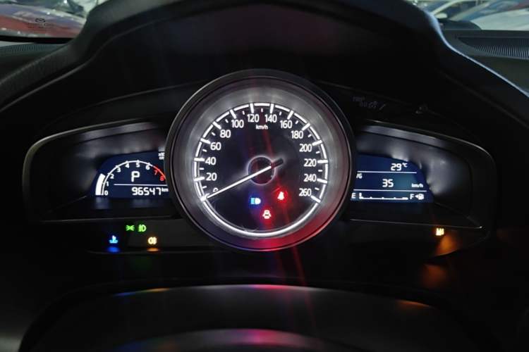 Used Mazda 3 Axela 2017 Sedan 1.5L Automatic Luxury Model Emission Standard China V Instrument Cluster