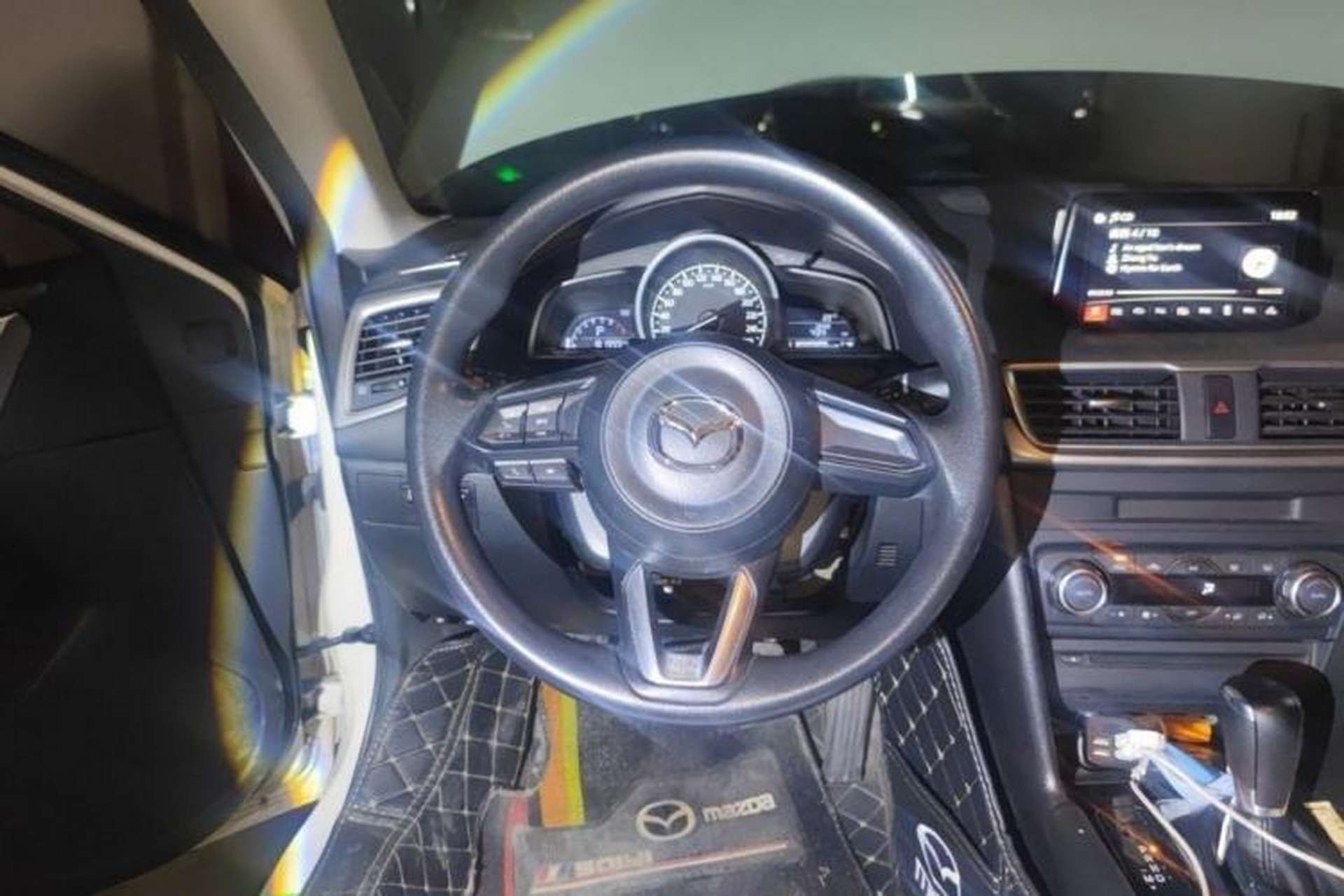 Used Mazda 3 Axela 2017 Sedan 1.5L Automatic Luxury Model Emission Standard China V Interior 1