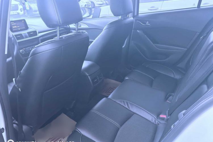 Used Mazda 3 Axela 2017 Sedan 1.5L Automatic Luxury Model Emission Standard China V Interior 2