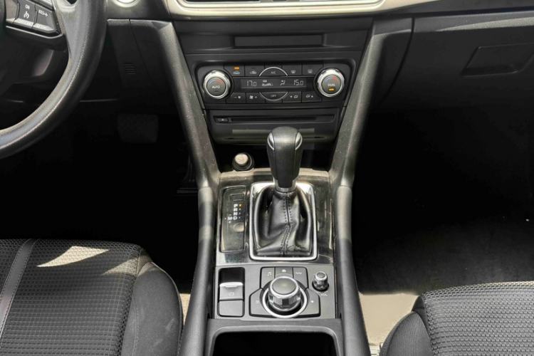 Used Mazda 3 Axela 2017 Sedan 1.5L Automatic Luxury Model Emission Standard China V Interior 3