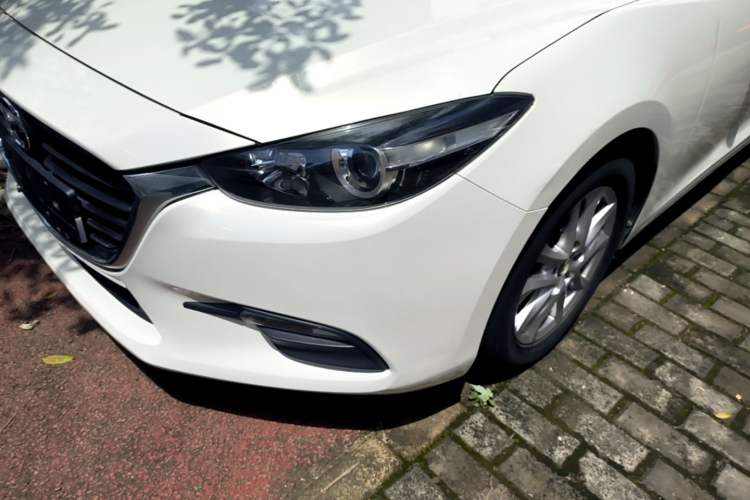 Used Mazda 3 Axela 2017 Sedan 1.5L Automatic Comfort Model Emission Standard China V Left Front Headlight