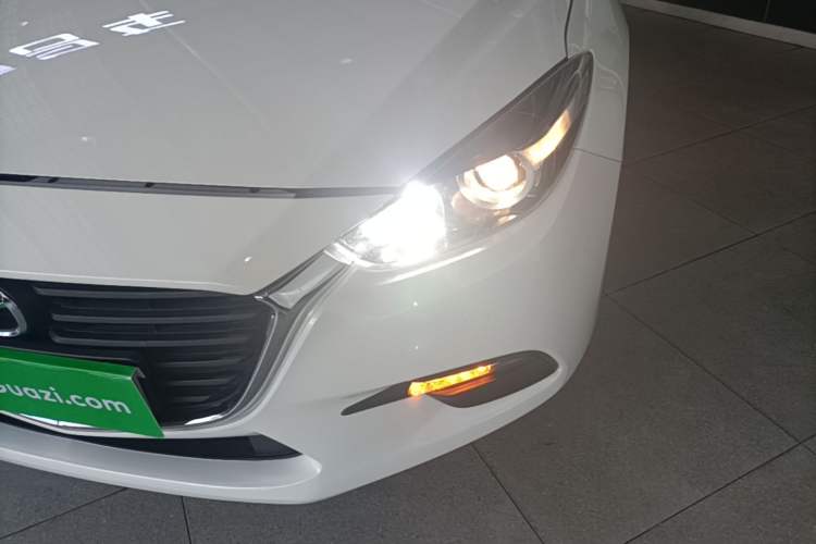 Used Mazda 3 Axela 2017 Sedan 1.5L Automatic Comfort Model Emission Standard China V Left Front Headlight