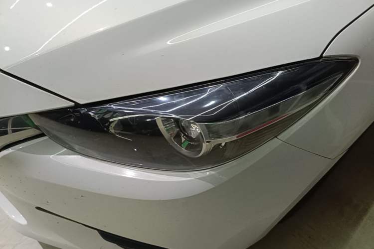 Used Mazda 3 Axela 2017 Sedan 1.5L Automatic Comfort Model Emission Standard China V Left Front Headlight