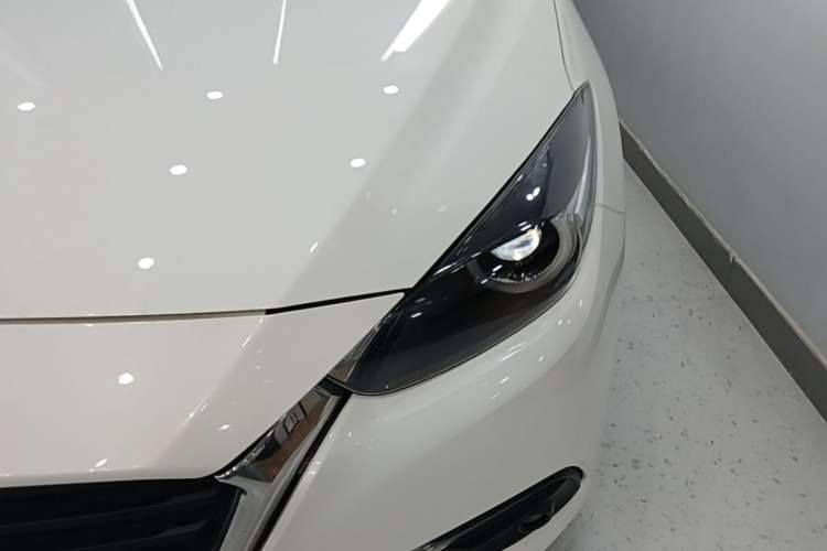Used Mazda 3 Axela 2017 Sedan 1.5L Automatic Luxury Model Emission Standard China V Left Front Headlight