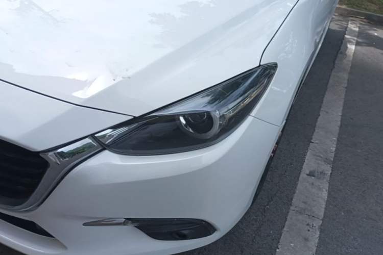 Used Mazda 3 Axela 2017 Hatchback 2.0L Automatic Sport Model China V Emission Standard Left Front Headlight
