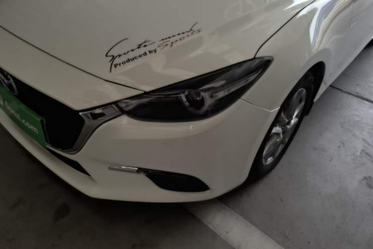 Used Mazda 3 Axela 2017 Sedan 1.5L Automatic Luxury Model Emission Standard China V Left Front Headlight