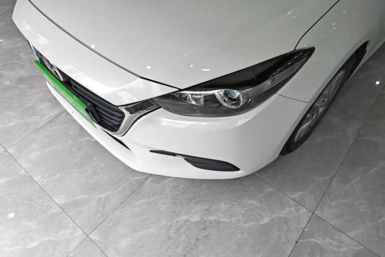 Used Mazda 3 Axela 2017 Sedan 1.5L Automatic Comfort Model Emission Standard China V Left Front Headlight