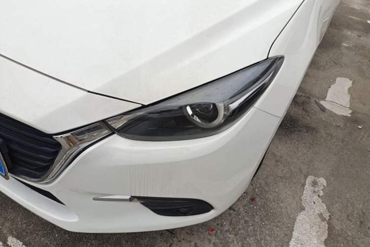 Used Mazda 3 Axela 2017 Sedan 1.5L Automatic Luxury Model Emission Standard China V Left Front Headlight