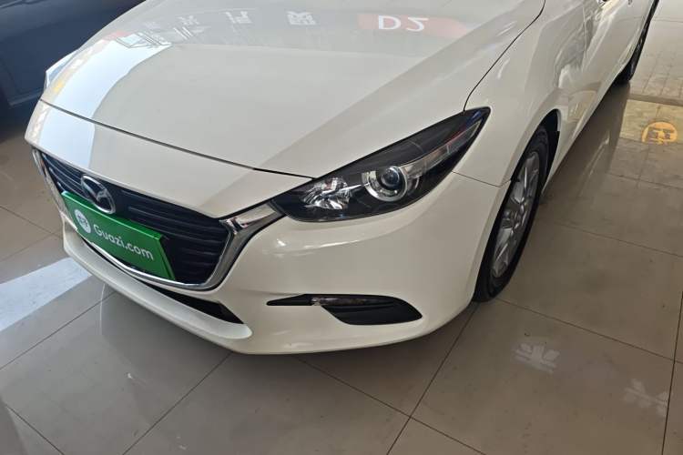 Used Mazda 3 Axela 2017 Sedan 1.5L Manual Comfort Model Emission Standard China V Left Front Headlight