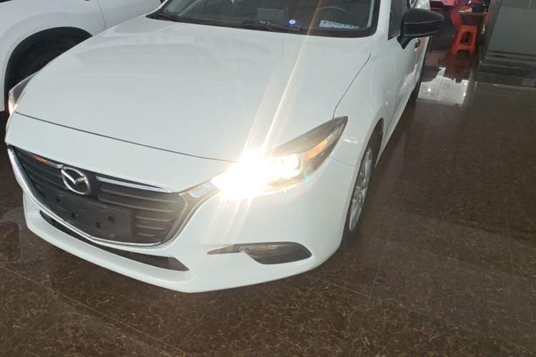 Used Mazda 3 Axela 2017 Sedan 1.5L Automatic Comfort Model Emission Standard China V Left Front Headlight