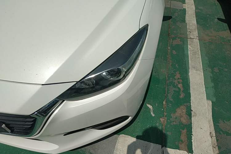Used Mazda 3 Axela 2017 Sedan 1.5L Automatic Comfort Model Emission Standard China V Left Front Headlight