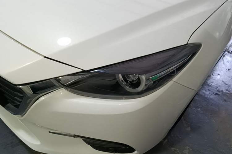 Used Mazda 3 Axela 2017 Sedan 1.5L Automatic Luxury Model Emission Standard China V Left Front Headlight