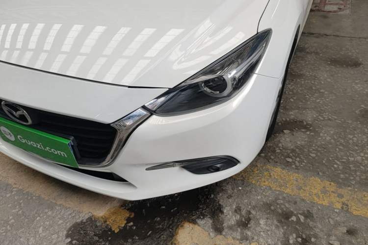 Used Mazda 3 Axela 2017 Sedan 1.5L Automatic Luxury Model Emission Standard China V Left Front Headlight