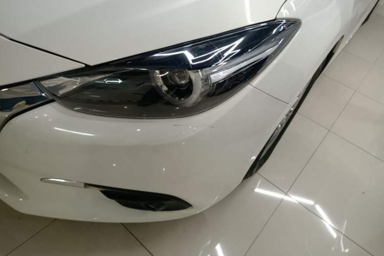 Used Mazda 3 Axela 2017 Sedan 1.5L Automatic Luxury Model Emission Standard China V Left Front Headlight