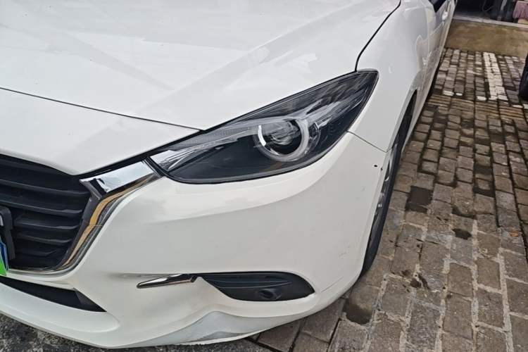 Used Mazda 3 Axela 2017 Hatchback 1.5L Automatic Luxury Model Emission Standard China V Left Front Headlight