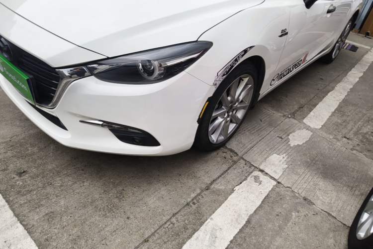 Used Mazda 3 Axela 2017 Sedan 2.0L Automatic Prestige Model China VI Standard Left Front Headlight