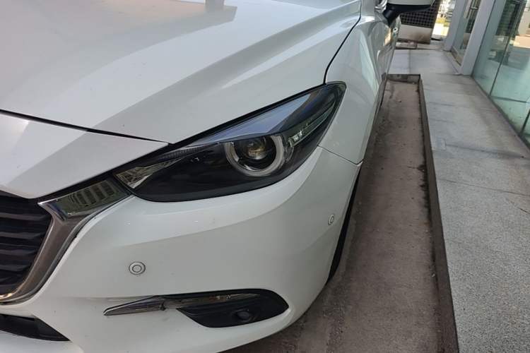 Used Mazda 3 Axela 2017 Sedan 1.5L Automatic Prestige Model China V Standard Left Front Headlight