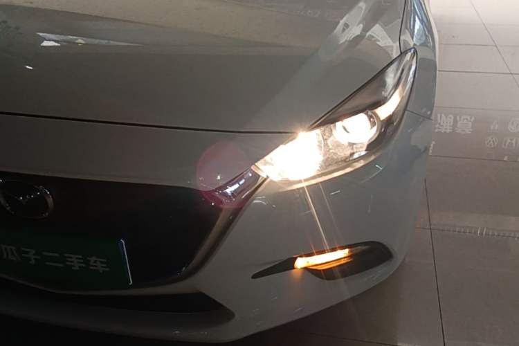 Used Mazda 3 Axela 2017 Hatchback 1.5L Automatic Comfort Model Emission Standard China V Left Front Headlight