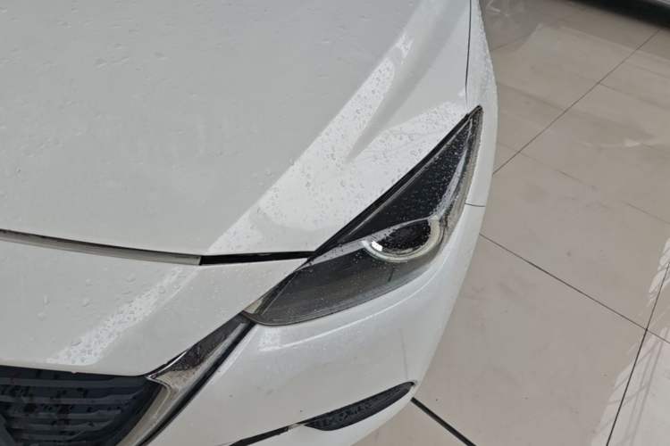 Used Mazda 3 Axela 2017 Sedan 1.5L Automatic Comfort Model Emission Standard China V Left Front Headlight
