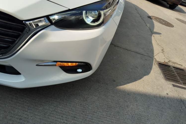 Used Mazda 3 Axela 2017 Sedan 2.0L Automatic Prestige Model China V Standard Left Front Headlight
