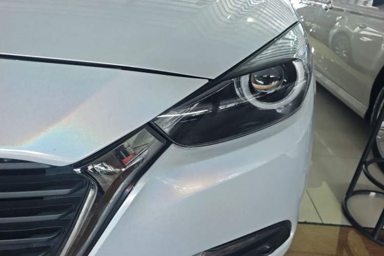 Used Mazda 3 Axela 2017 Sedan 1.5L Automatic Luxury Model Emission Standard China V Left Front Headlight