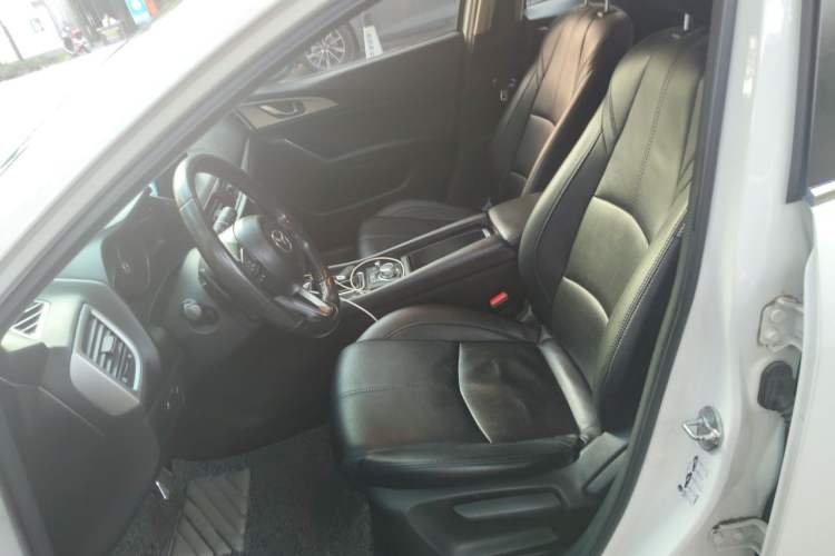 Used Mazda 3 Axela 2017 Hatchback 2.0L Automatic Luxury Model China VI Standard Left Front Seat